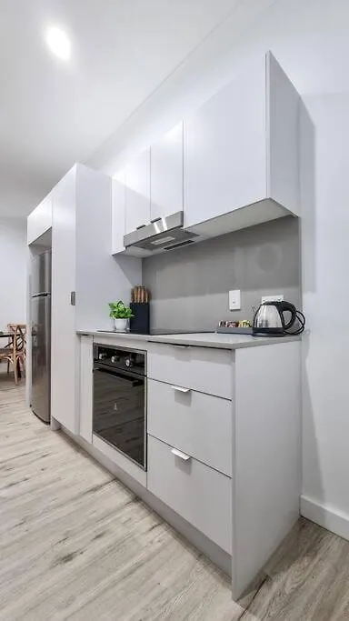 Wishart 1Bed 1Bath Tiny, Quiet House W Parking Apartment Brisbane 0*,  Australia