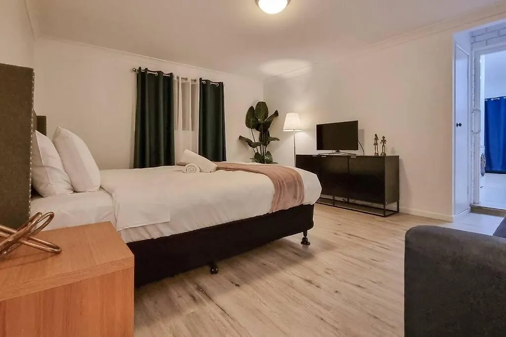 Wishart 1Bed 1Bath Tiny, Quiet House W Parking Apartment Brisbane Australia
