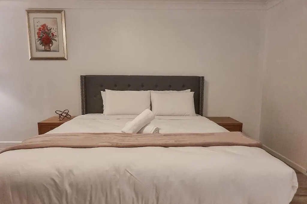 Wishart 1Bed 1Bath Tiny, Quiet House W Parking Apartment Brisbane Australia