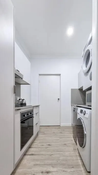 Wishart 1Bed 1Bath Tiny, Quiet House W Parking Apartment Brisbane