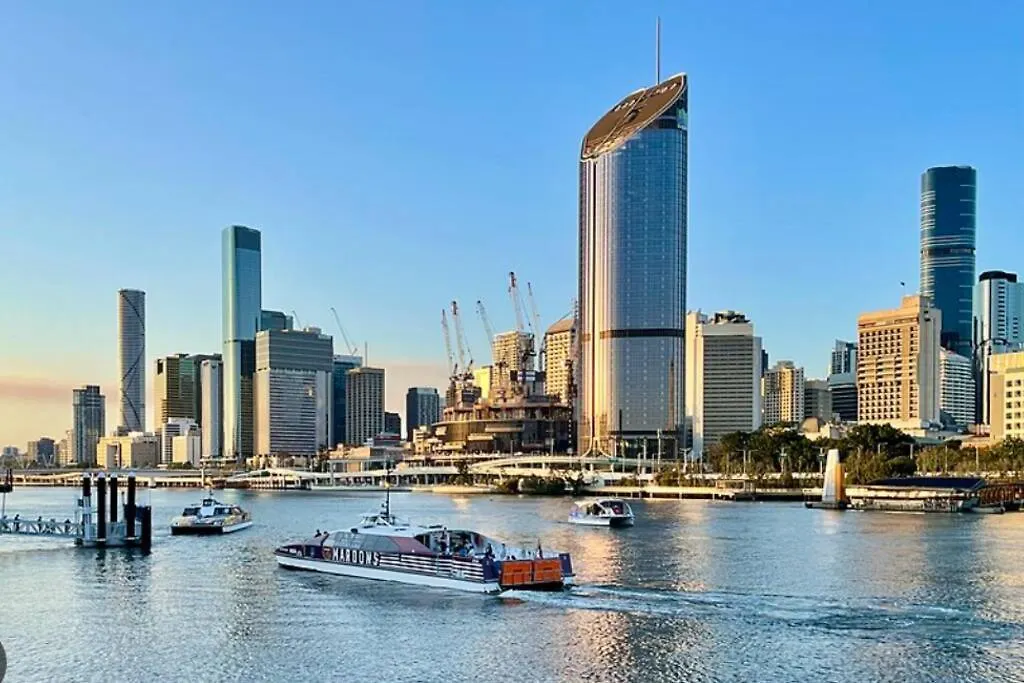 Wishart 1Bed 1Bath Tiny, Quiet House W Parking Apartment Brisbane