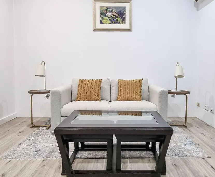 Wishart 1Bed 1Bath Tiny, Quiet House W Parking Apartment Brisbane