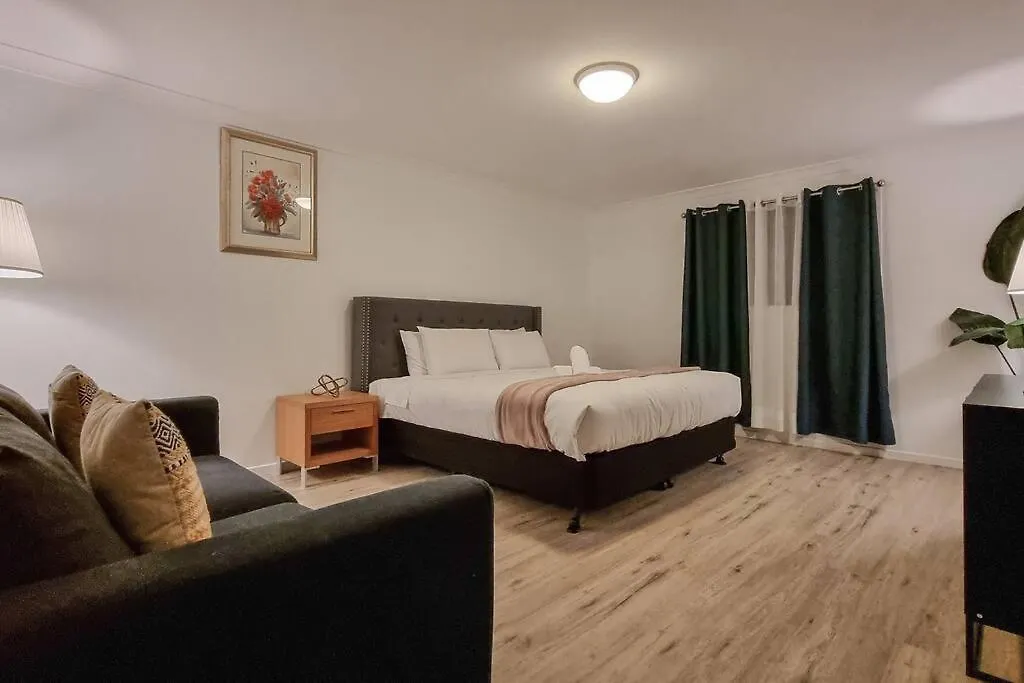 Wishart 1Bed 1Bath Tiny, Quiet House W Parking Apartment Brisbane